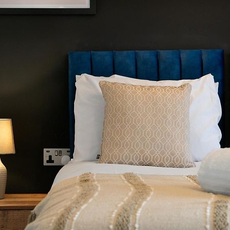 Newark House Premium Apartments With Sofa Beds - Wifi - Free Parking - Perfect For Contractors! 彼得伯勒 外观 照片