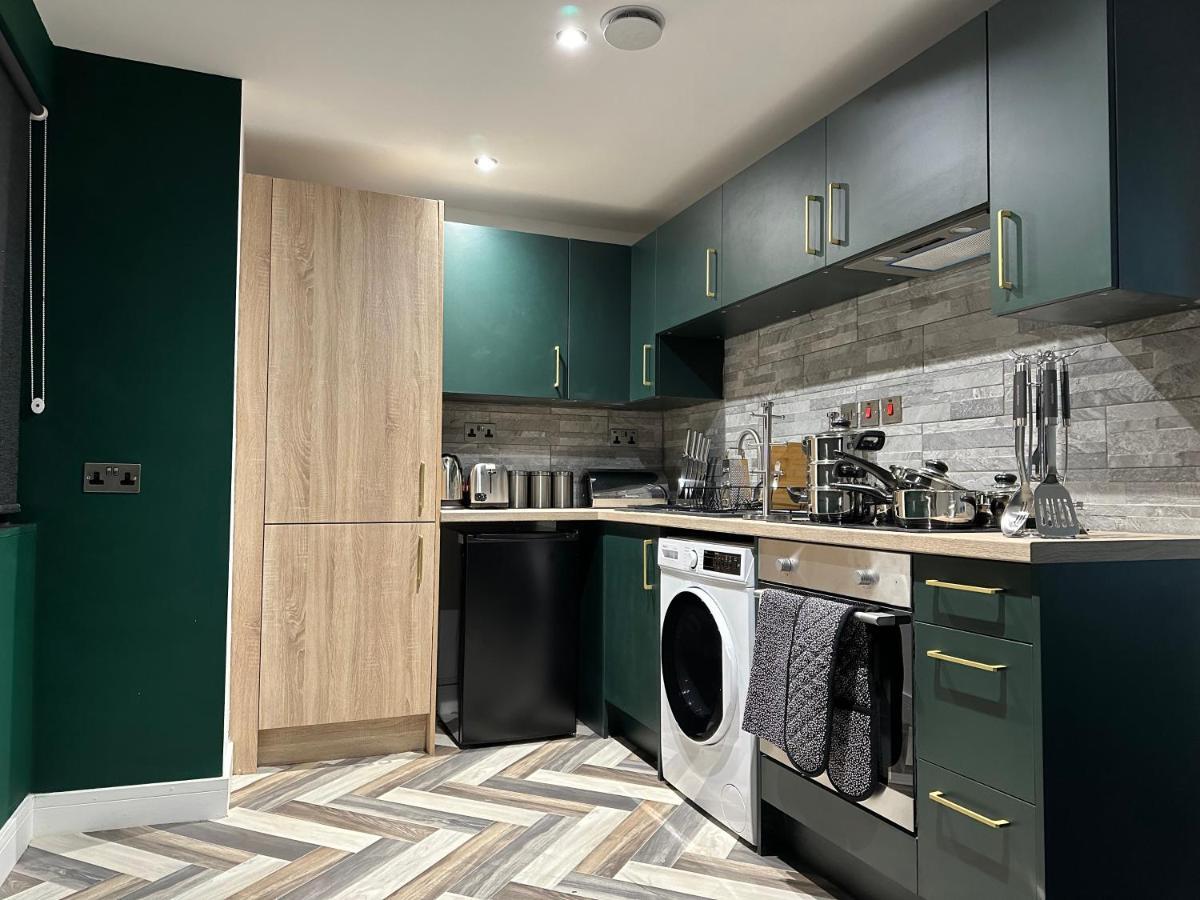 Newark House Premium Apartments With Sofa Beds - Wifi - Free Parking - Perfect For Contractors! 彼得伯勒 外观 照片