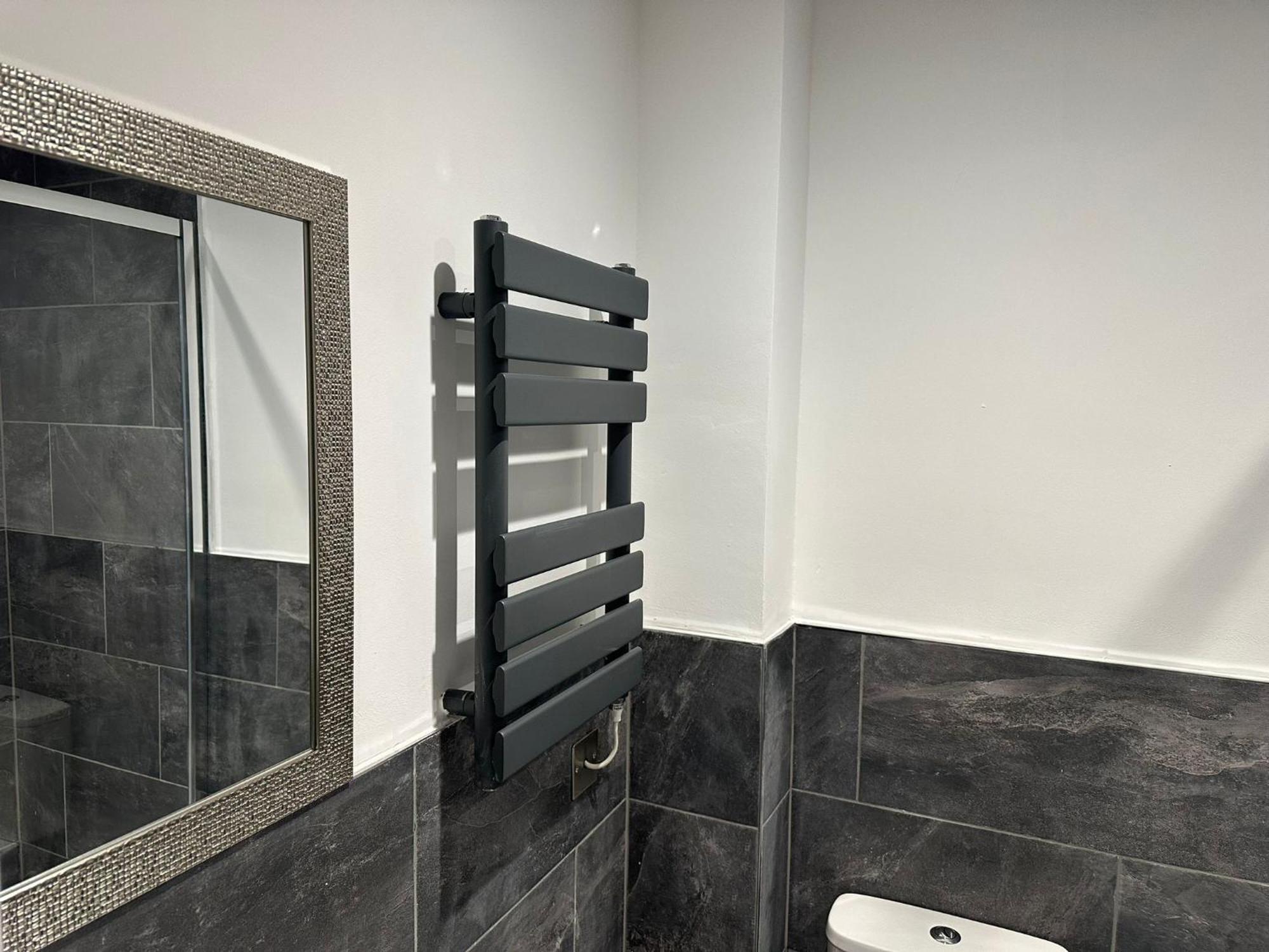 Newark House Premium Apartments With Sofa Beds - Wifi - Free Parking - Perfect For Contractors! 彼得伯勒 外观 照片